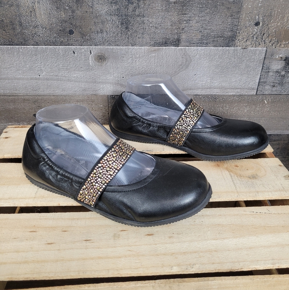 Softwalk Leather High Point Black Studded Mary Jane Flat Slip-On Shoes 9W